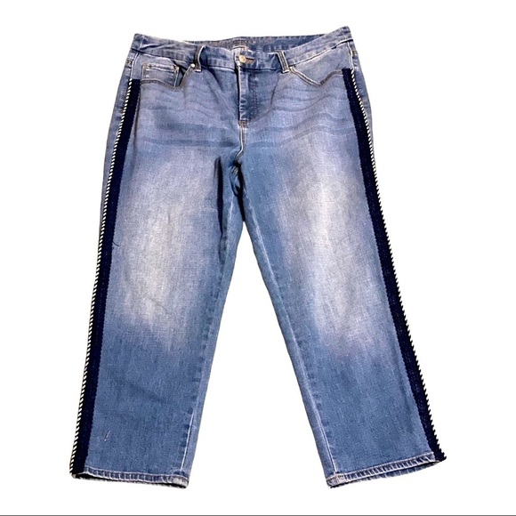 CHICO’S So Slimming Girlfriend Crop Jean  Women’s Sz. 12 Black Embroidered Seams - Picture 6 of 11